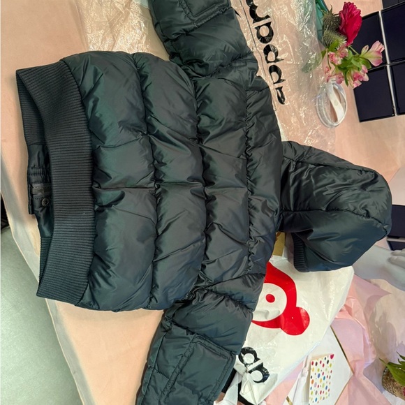 Brand new appaman coat size 2
Forest green
Ordered wrong size - Picture 5 of 5